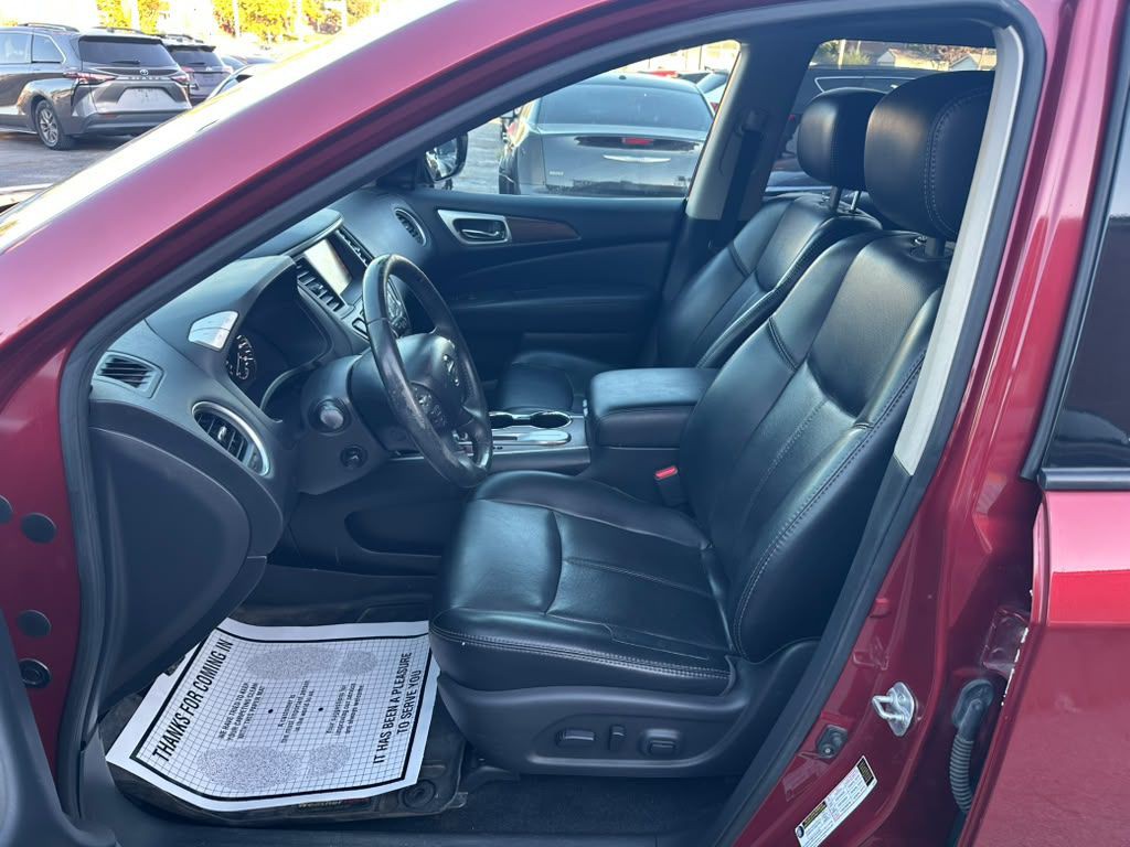2017 Nissan Pathfinder Image 10