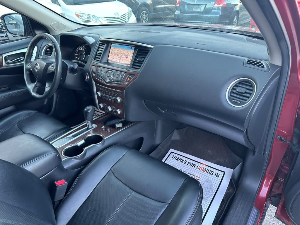 2017 Nissan Pathfinder Image 13