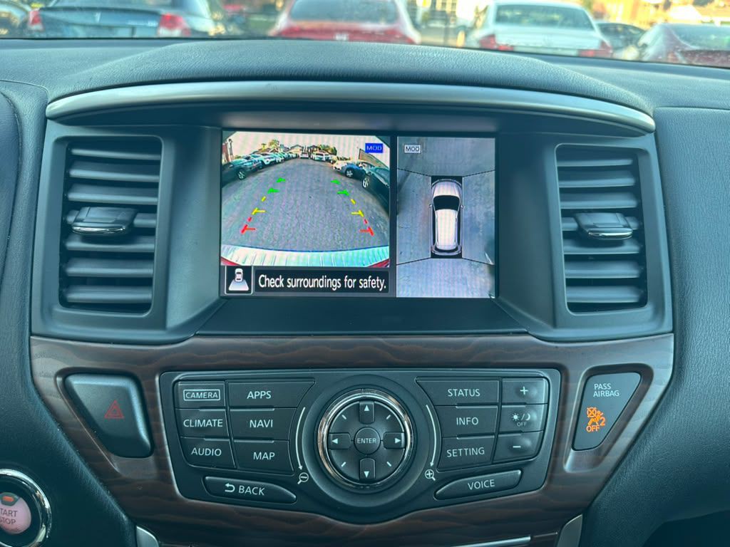 2017 Nissan Pathfinder Image 17