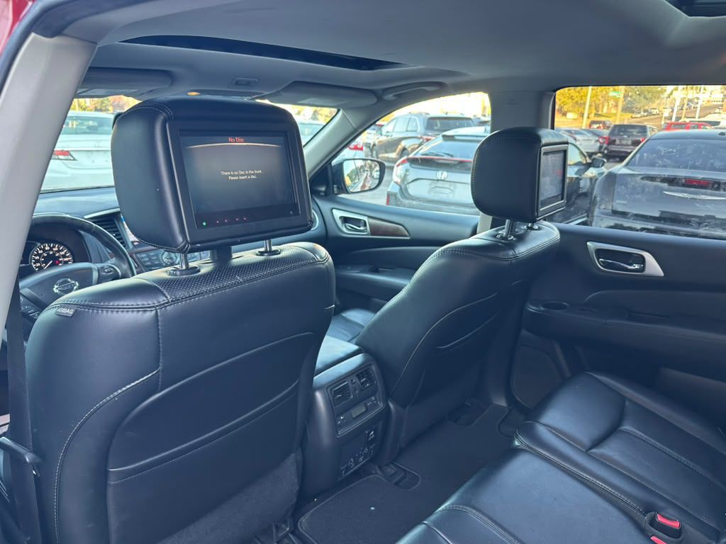 2017 Nissan Pathfinder Image 24
