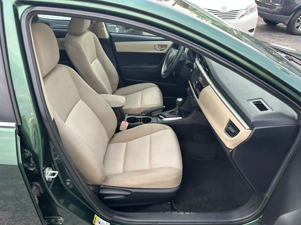 2014 Toyota Corolla Image 13