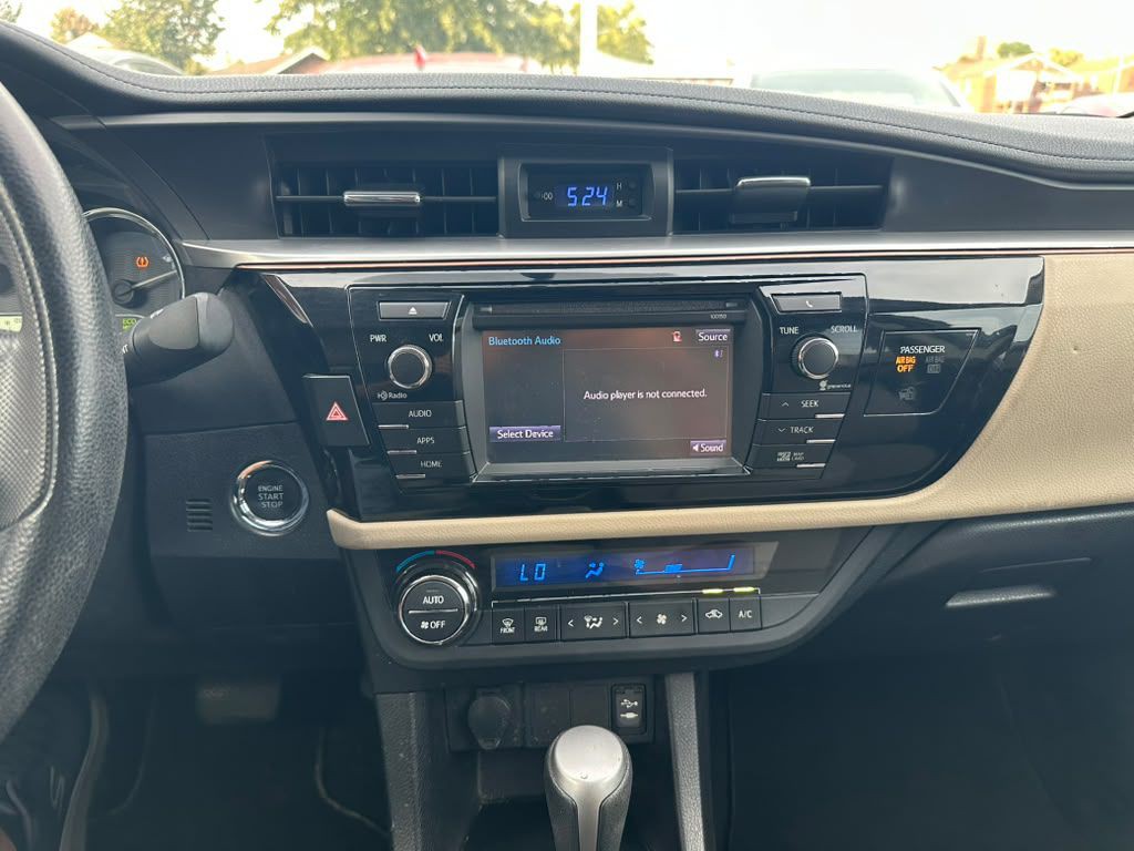2014 Toyota Corolla Image 17