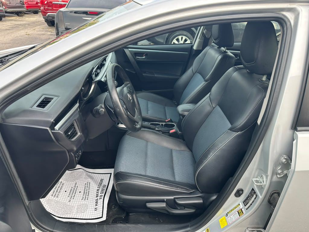 2016 Toyota Corolla Image 10