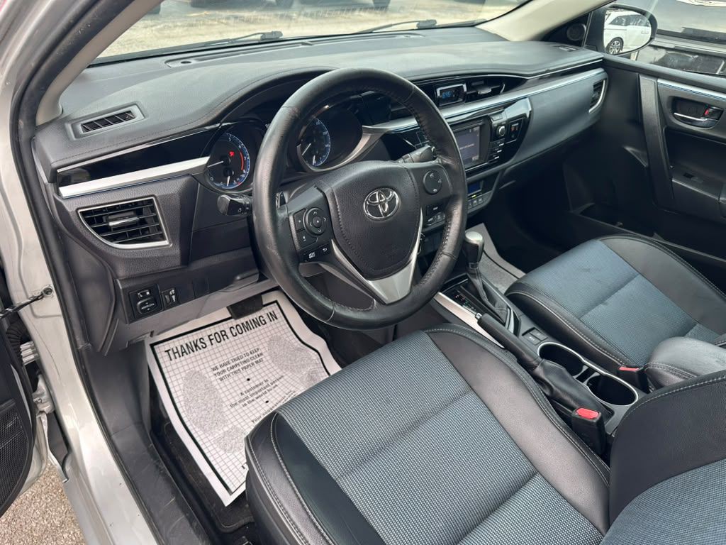 2016 Toyota Corolla Image 11