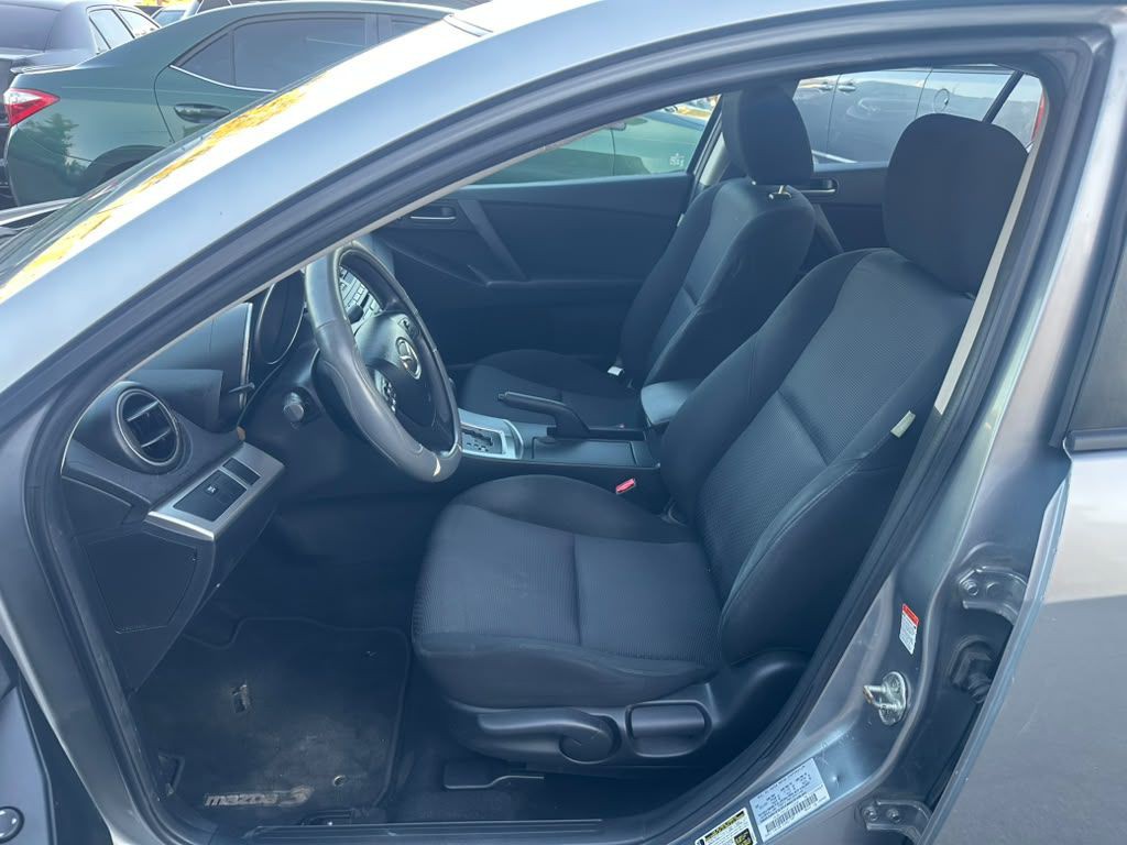 2010 Mazda Mazda3 Image 10