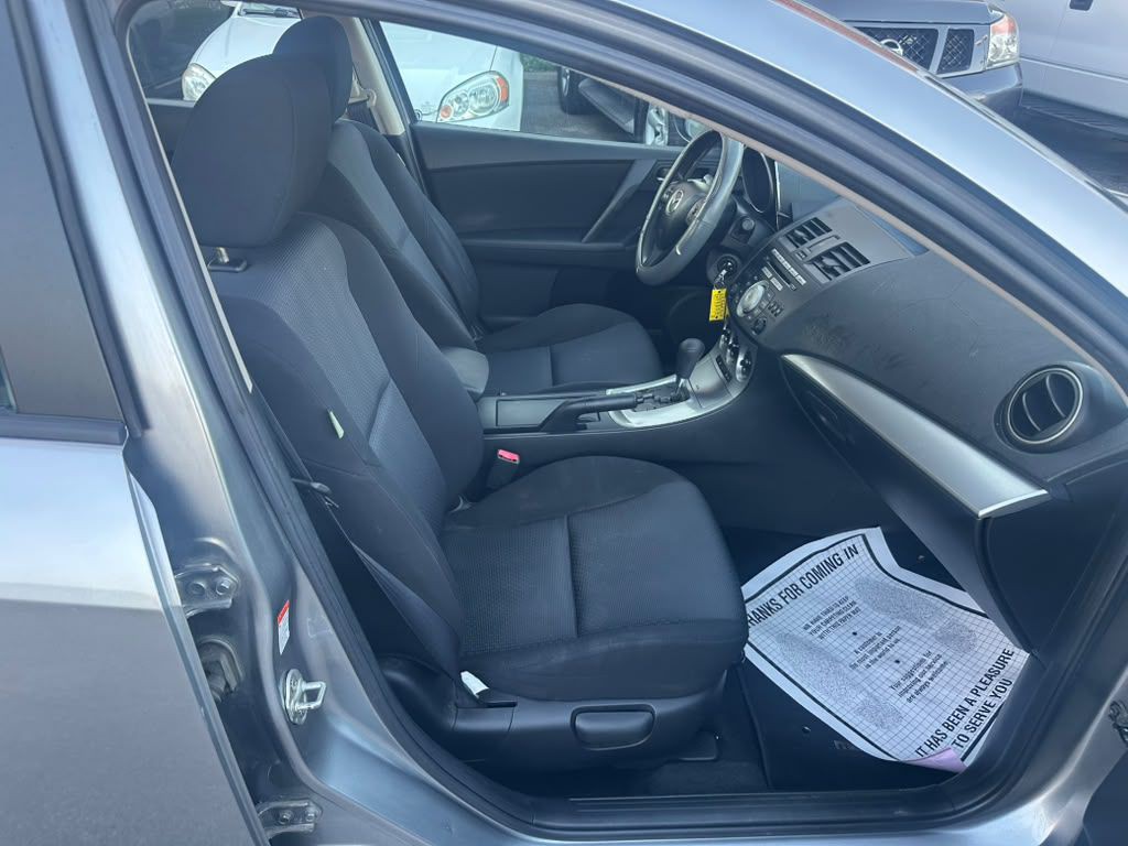 2010 Mazda Mazda3 Image 13