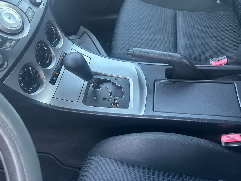 2010 Mazda Mazda3 Image 18