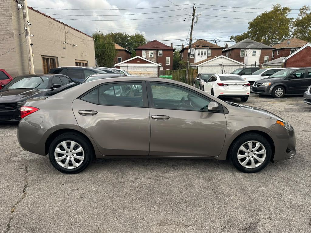 2017 Toyota Corolla Image 4