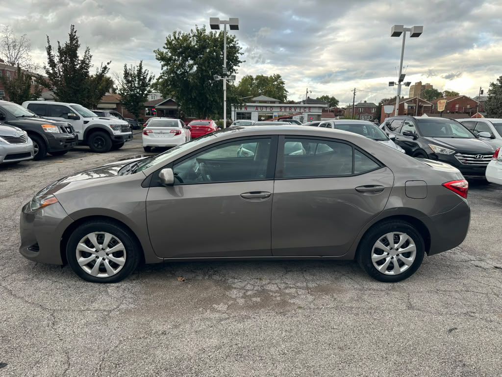 2017 Toyota Corolla Image 5