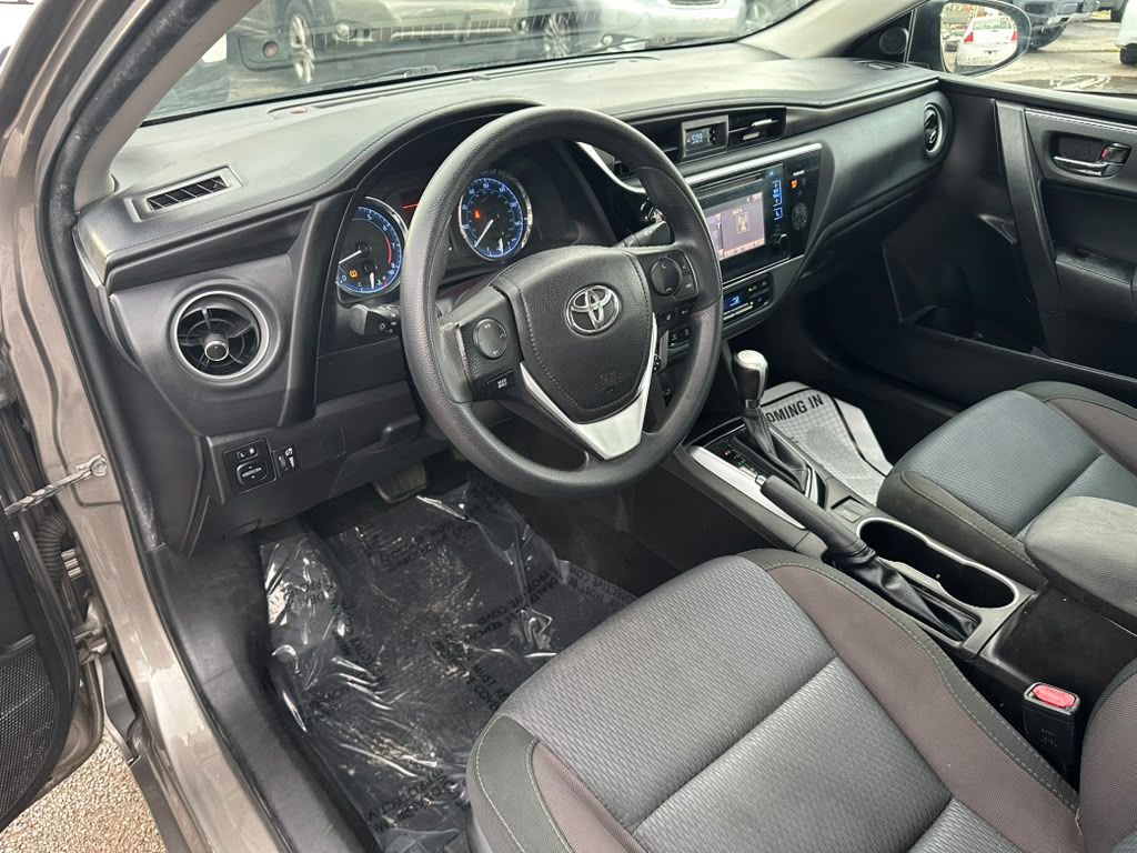 2017 Toyota Corolla Image 10