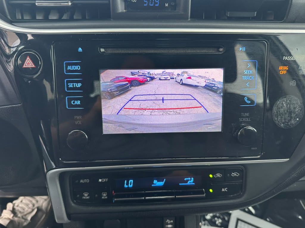 2017 Toyota Corolla Image 17