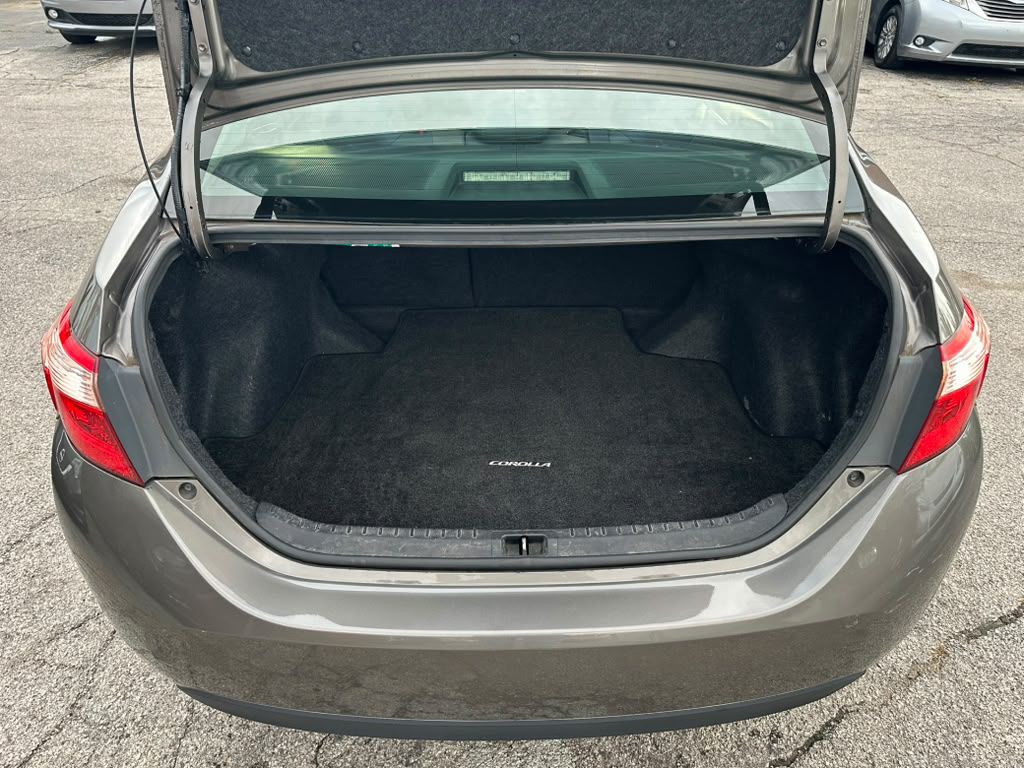 2017 Toyota Corolla Image 21