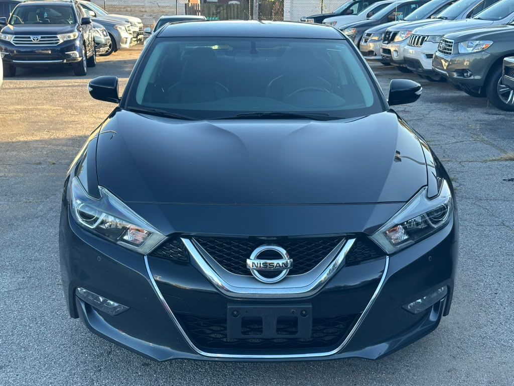 2017 Nissan Maxima Image 2