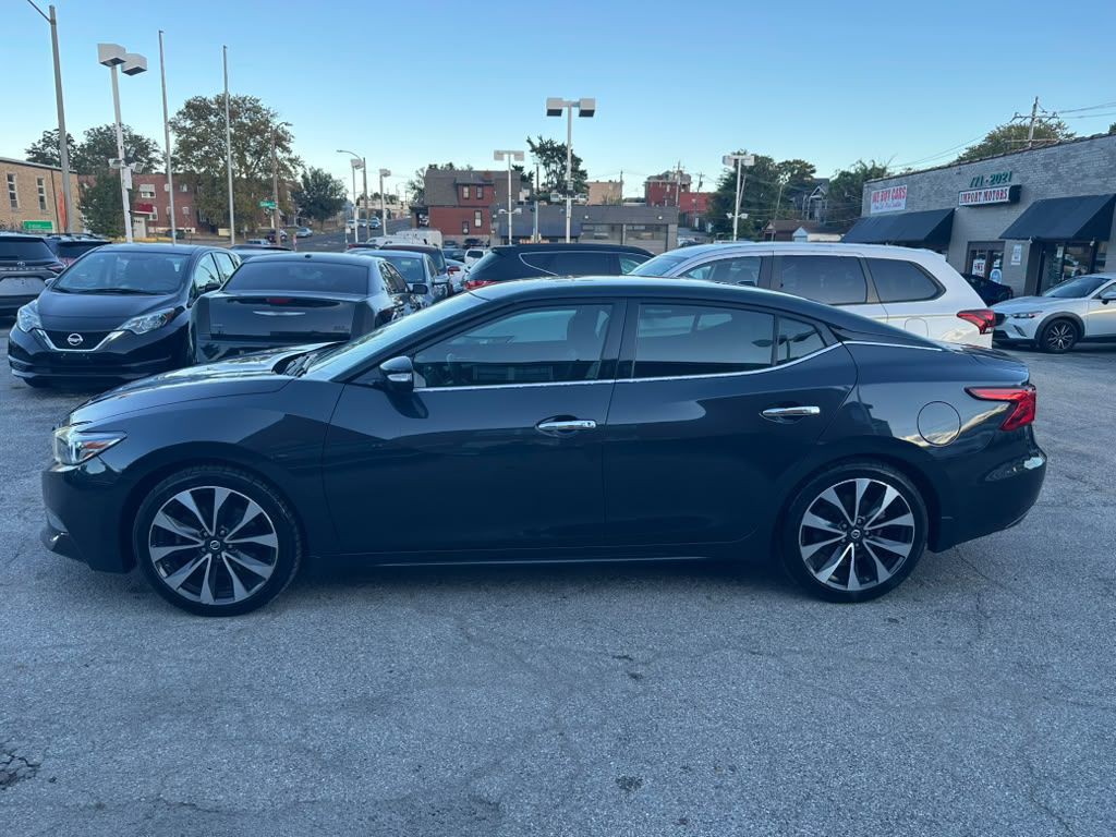 2017 Nissan Maxima Image 6