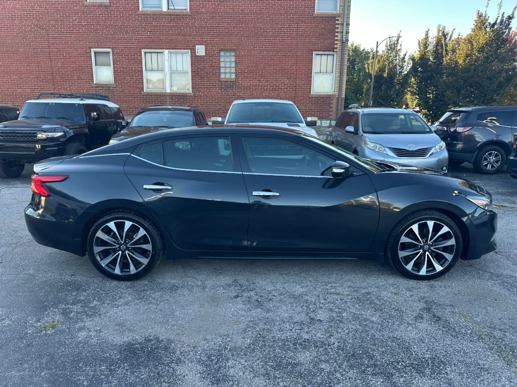 2017 Nissan Maxima Image 7