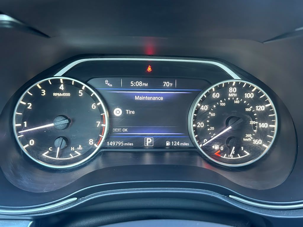 2017 Nissan Maxima Image 14