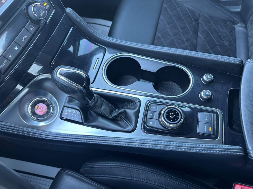 2017 Nissan Maxima Image 19