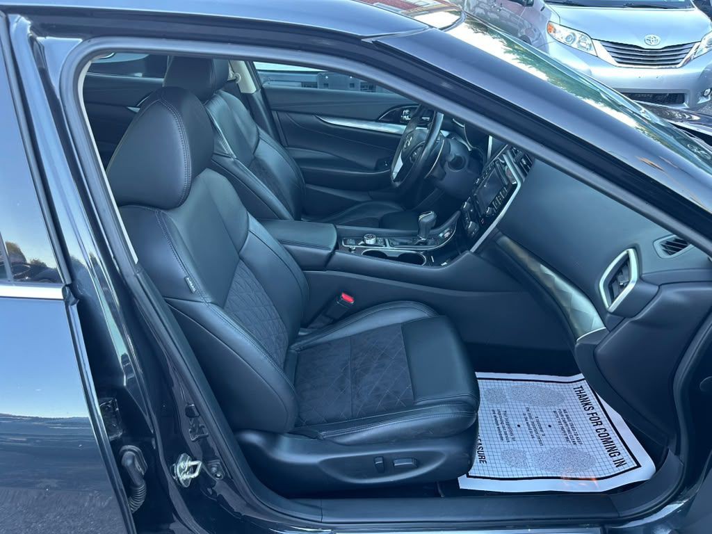 2017 Nissan Maxima Image 21