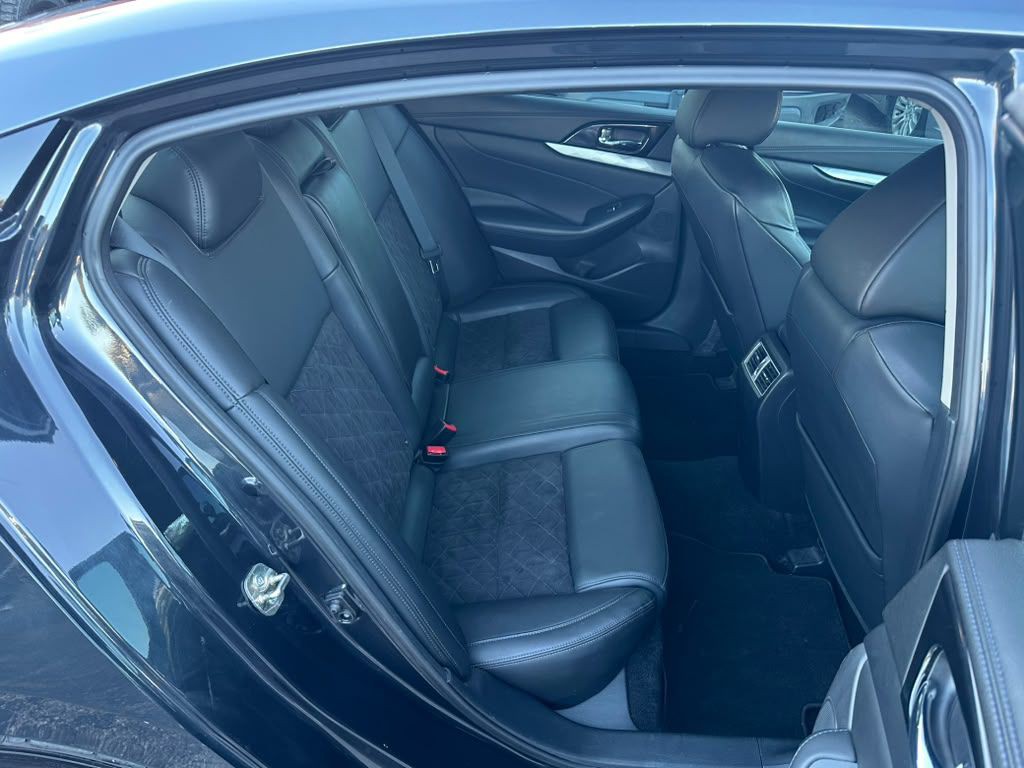 2017 Nissan Maxima Image 23