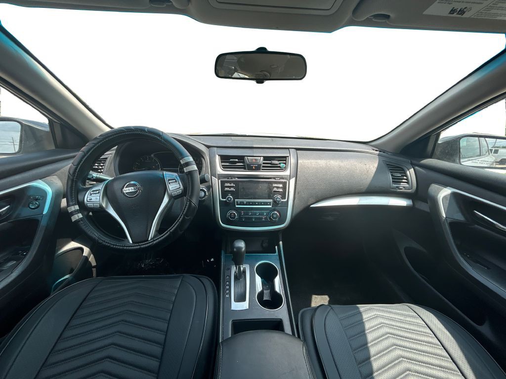 2018 Nissan Altima Image 12