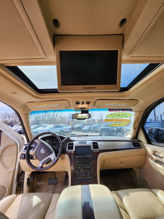 2007 Cadillac Escalade Image 11