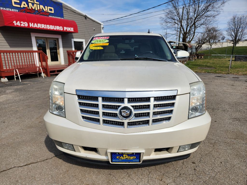 2007 Cadillac Escalade Image 2