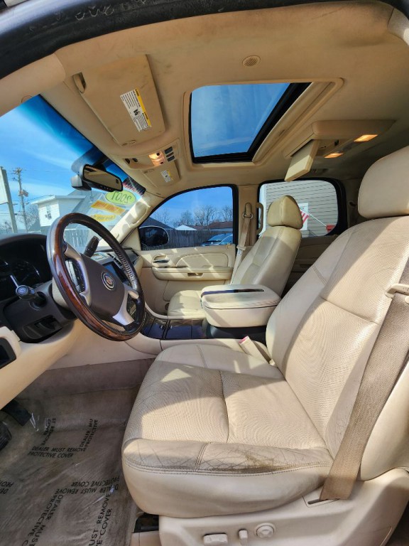 2007 Cadillac Escalade Image 9