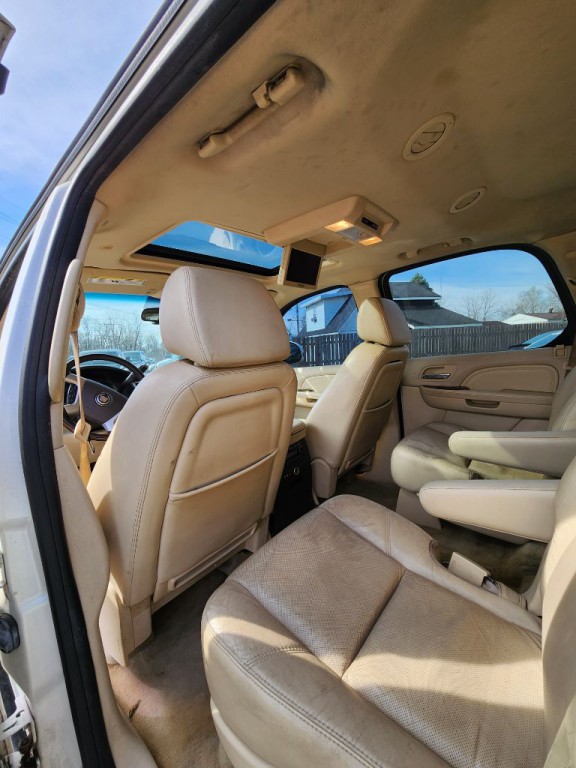 2007 Cadillac Escalade Image 10