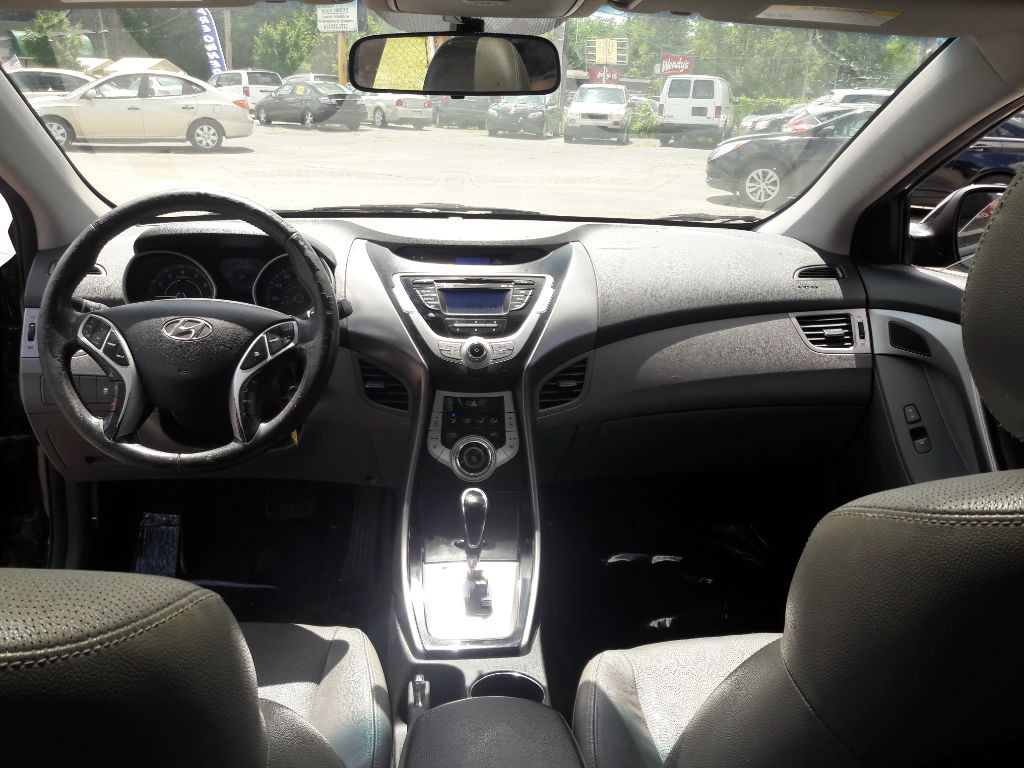 2012 Hyundai Elantra Image 10