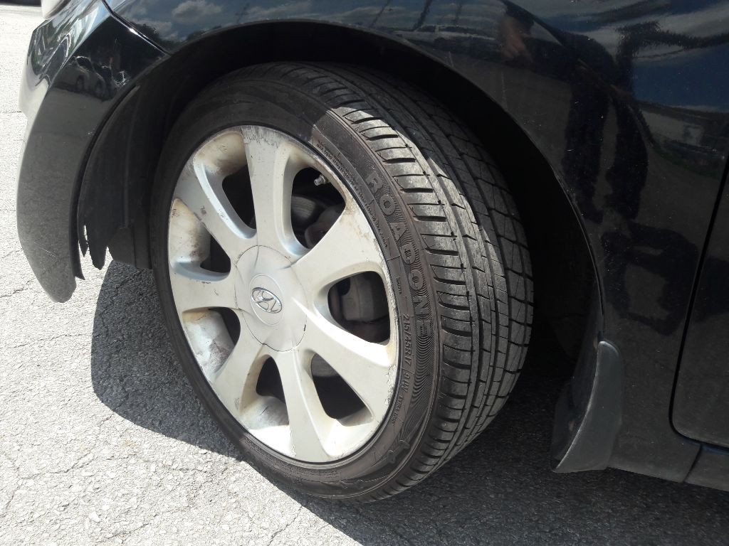 2012 Hyundai Elantra Image 11