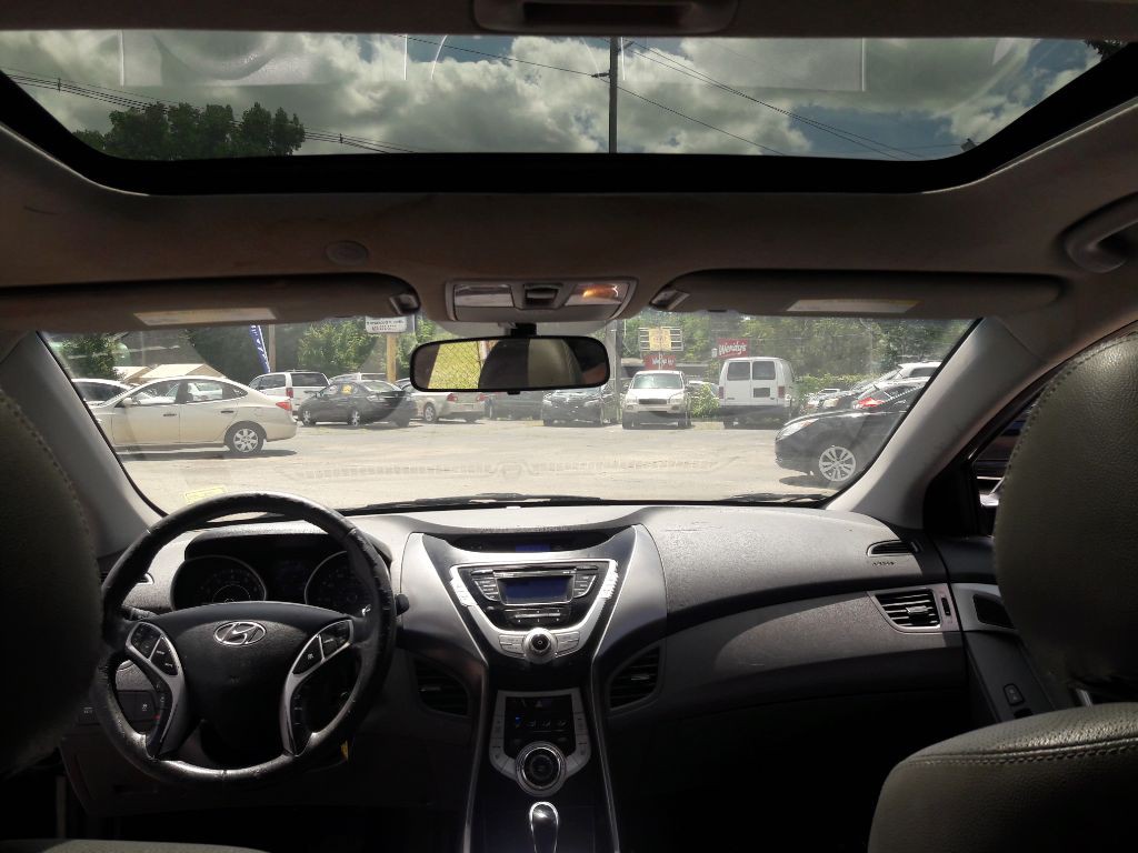 2012 Hyundai Elantra Image 12