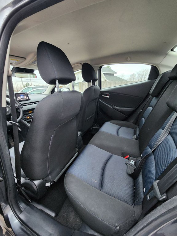 2019 Toyota Yaris Image 10