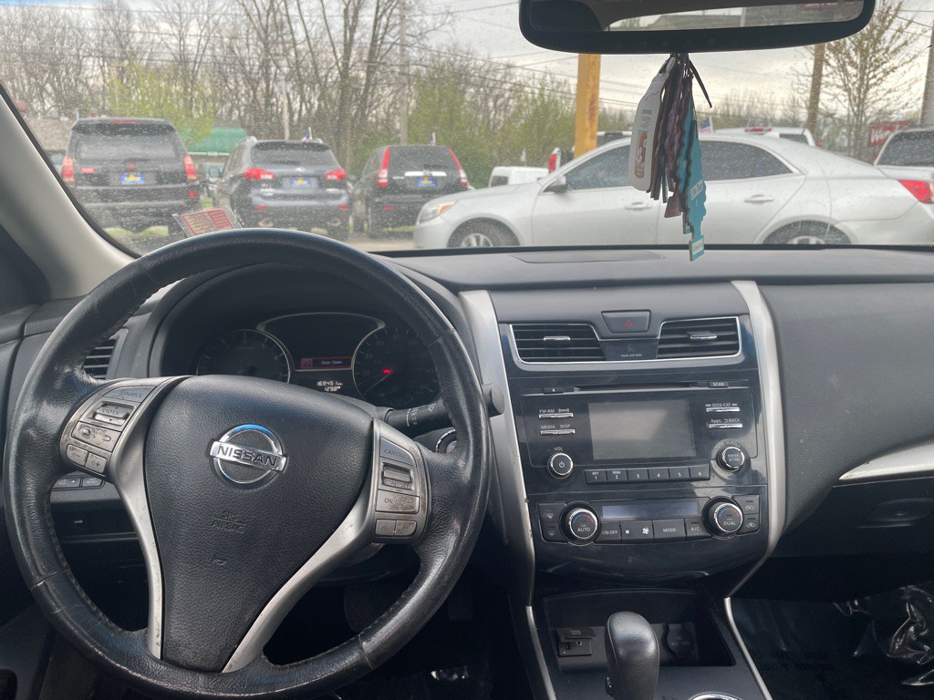 2015 Nissan Altima Image 7
