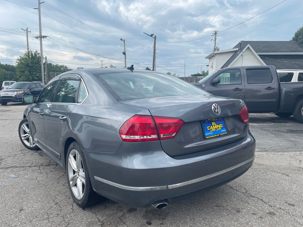 2015 Volkswagen Passat Image 4