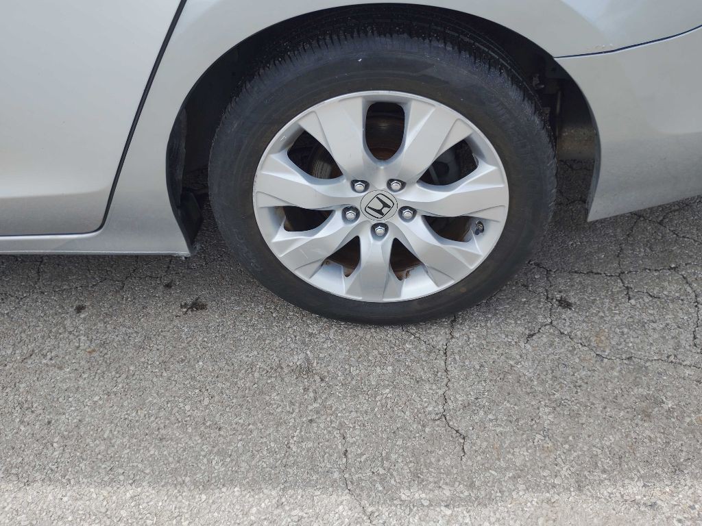 2008 Honda Accord Image 9