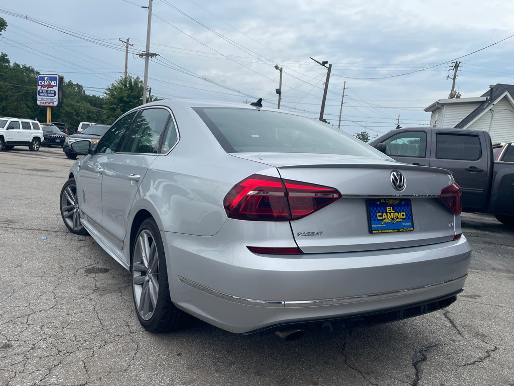 2017 Volkswagen Passat Image 4