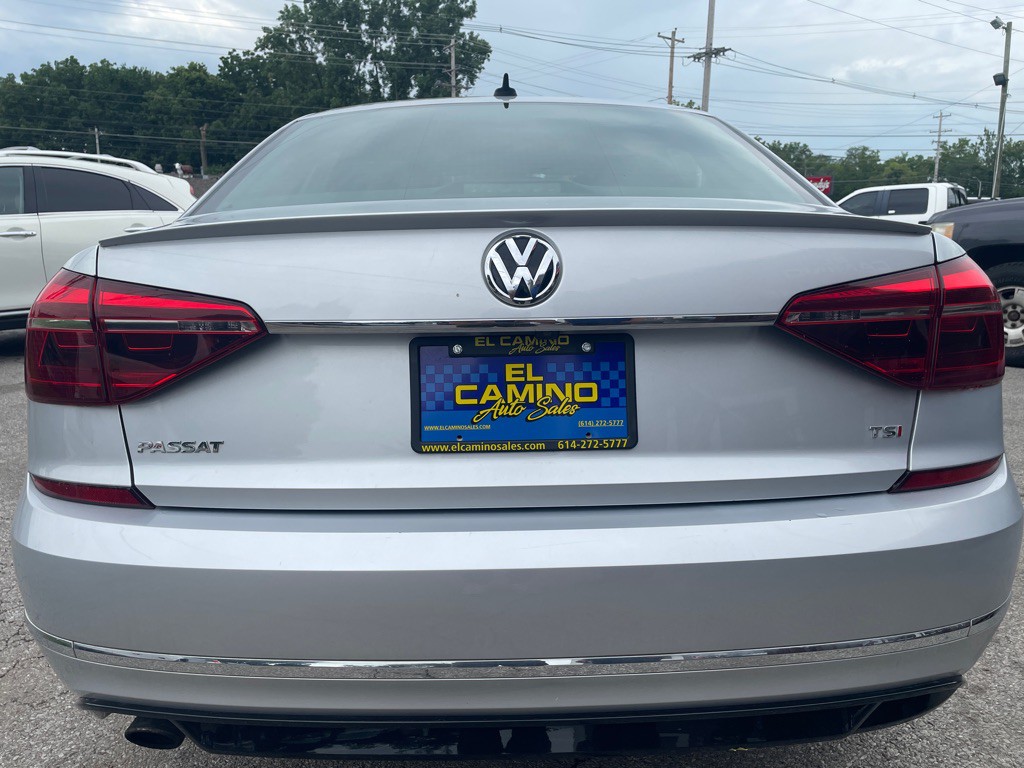 2017 Volkswagen Passat Image 5