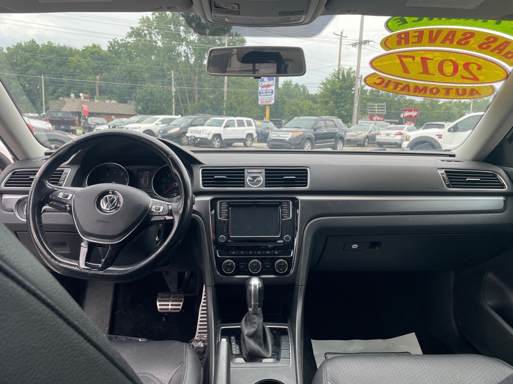 2017 Volkswagen Passat Image 13