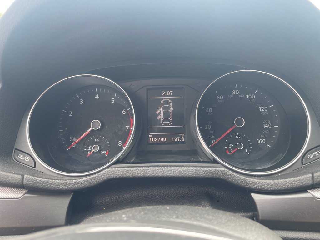 2017 Volkswagen Passat Image 16