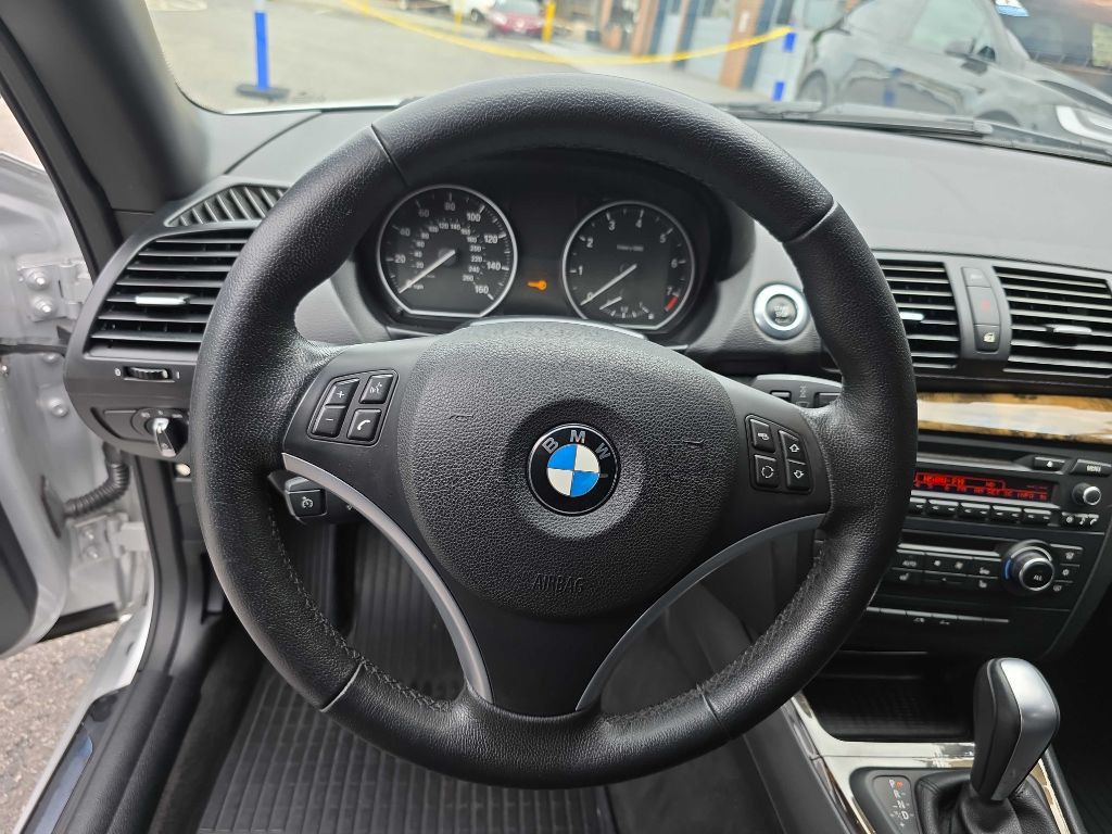 2012 BMW 1 Series Image 11