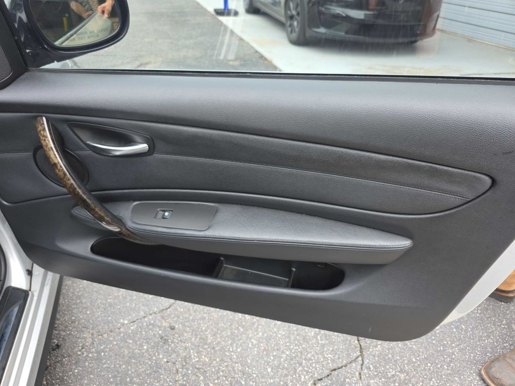 2012 BMW 1 Series Image 17