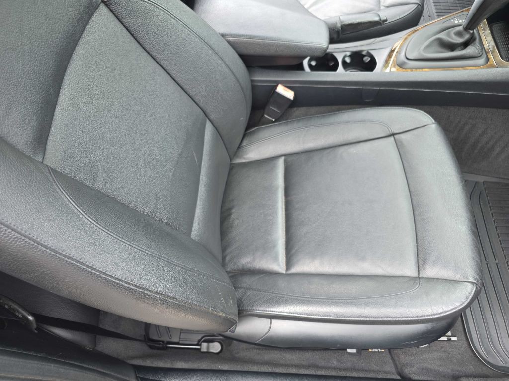 2012 BMW 1 Series Image 18