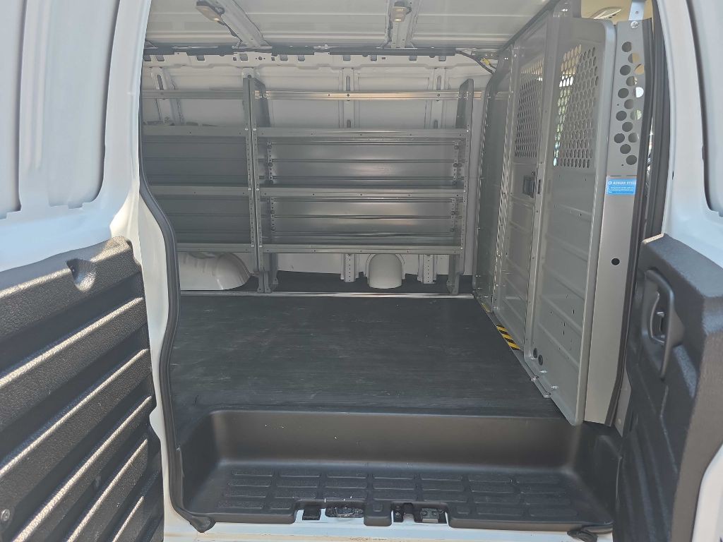 2023 Chevrolet Express Image 19