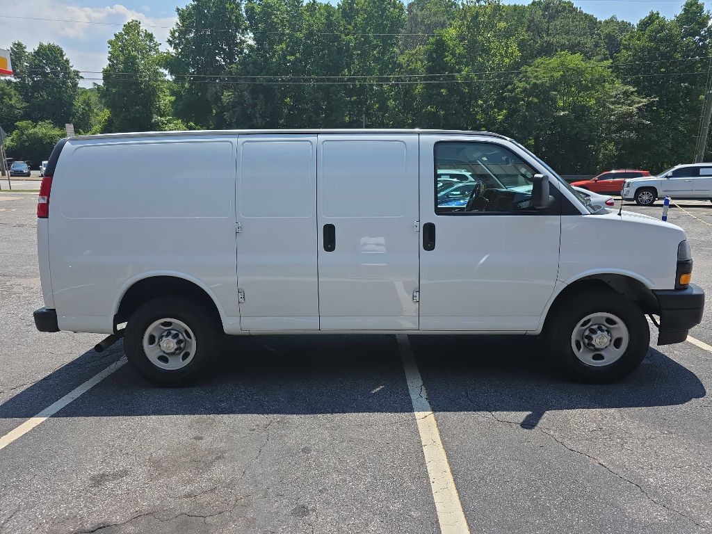 2023 Chevrolet Express Image 6