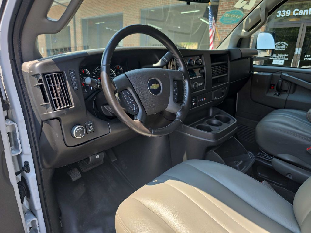 2023 Chevrolet Express Image 9