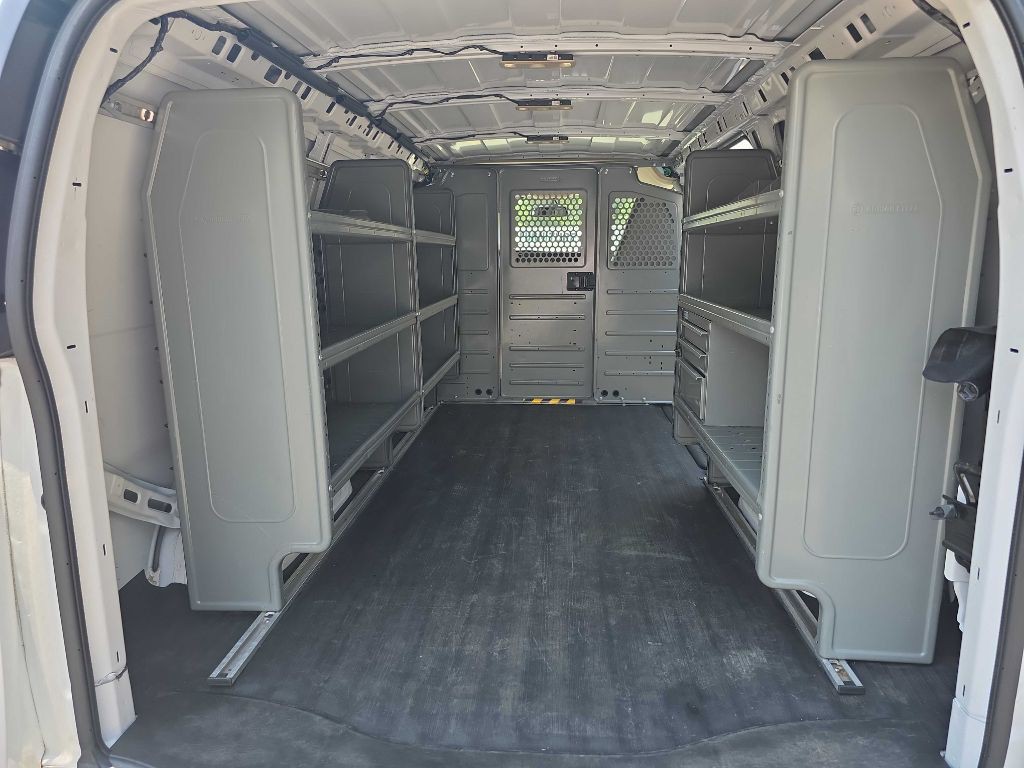 2023 Chevrolet Express Image 17