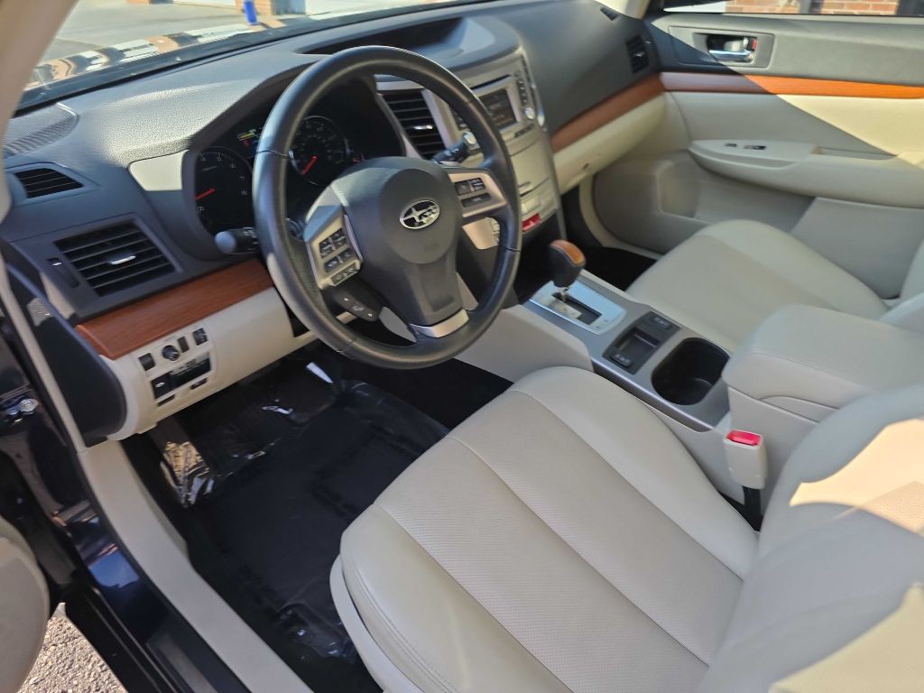 2013 Subaru Outback Image 9
