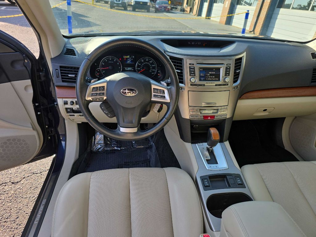 2013 Subaru Outback Image 11