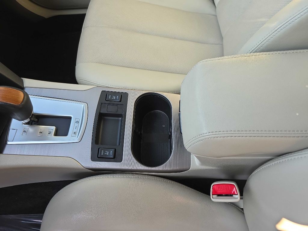 2013 Subaru Outback Image 12
