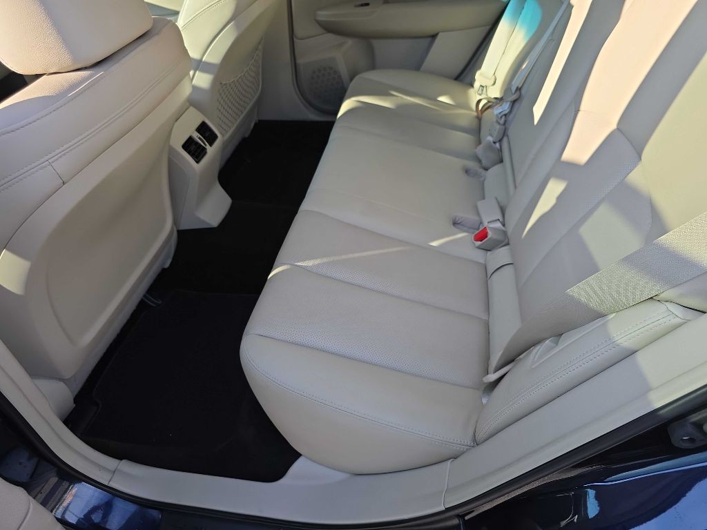2013 Subaru Outback Image 17